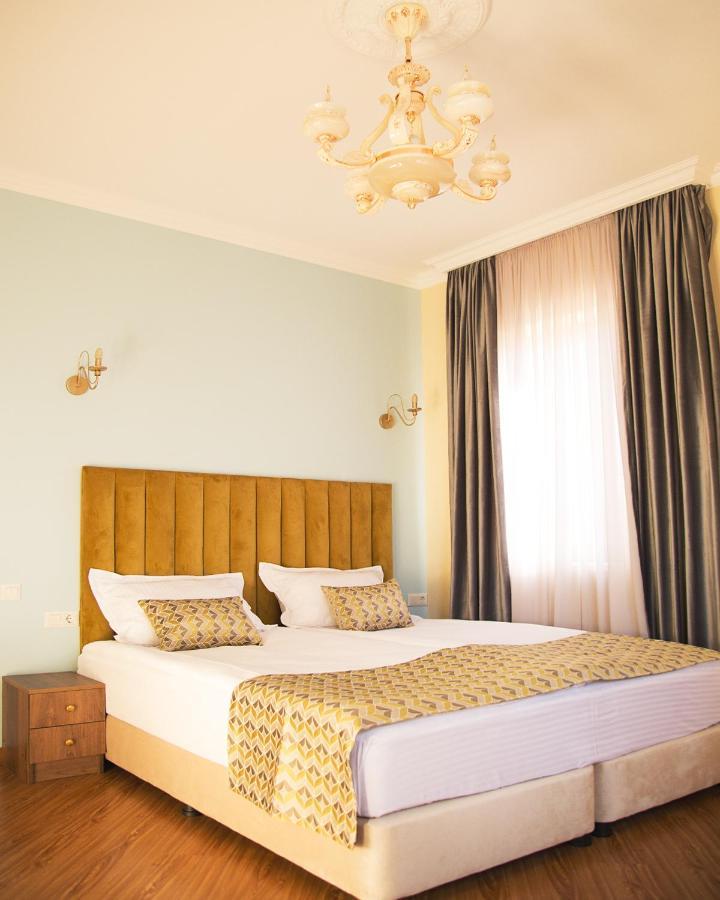Phazisi Hotel Tbilisi Exteriör bild