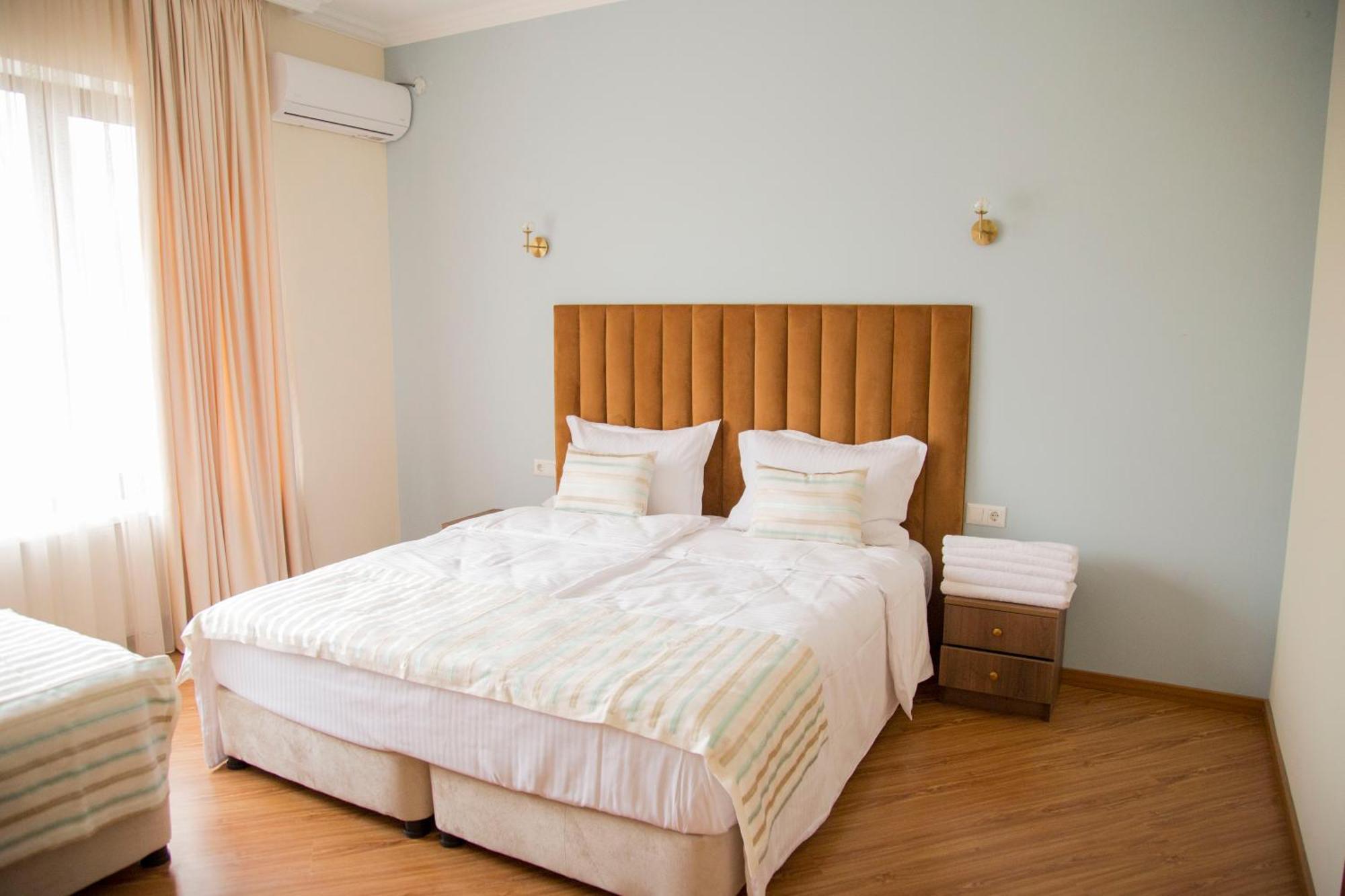 Phazisi Hotel Tbilisi Exteriör bild