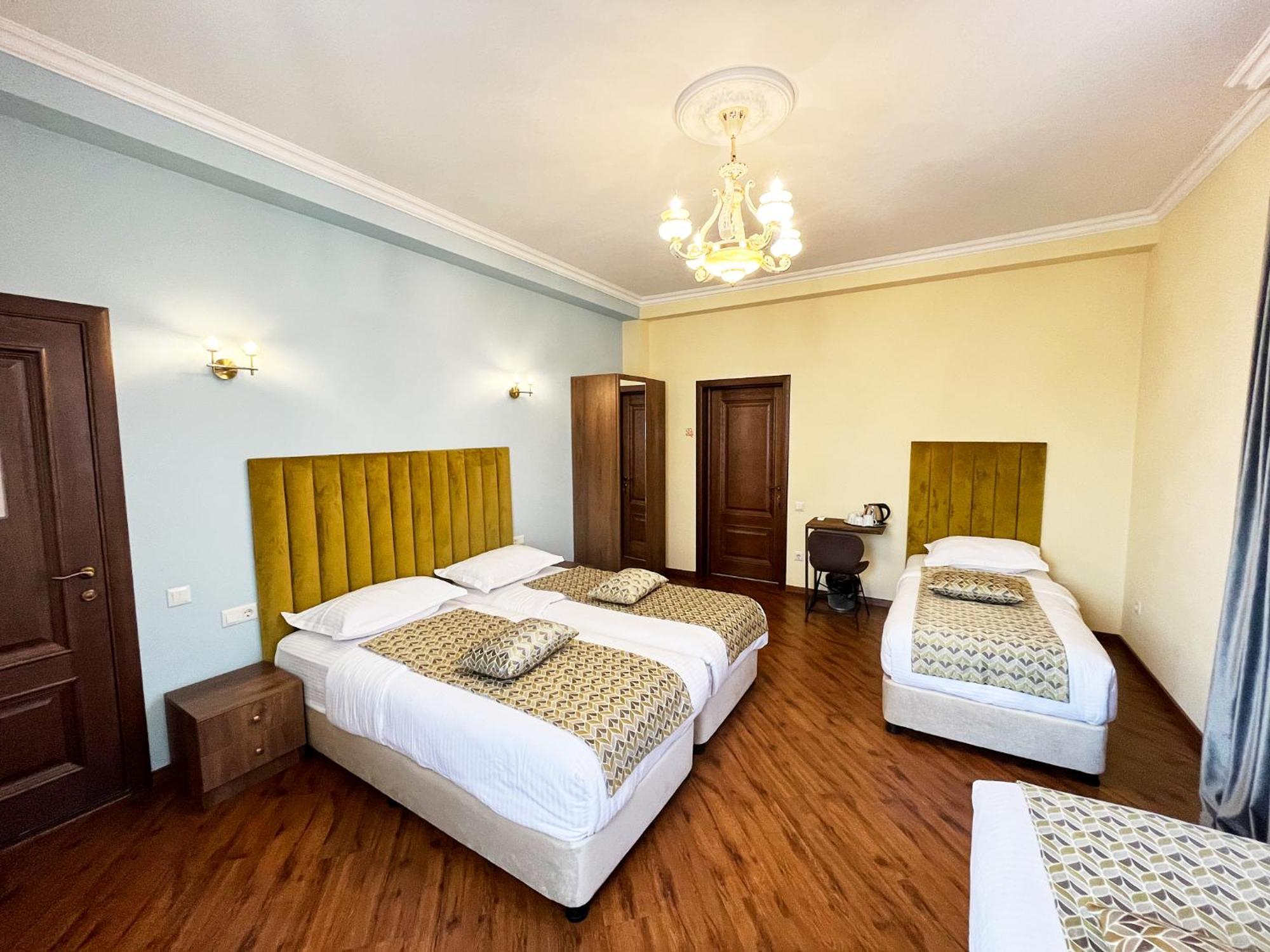 Phazisi Hotel Tbilisi Exteriör bild